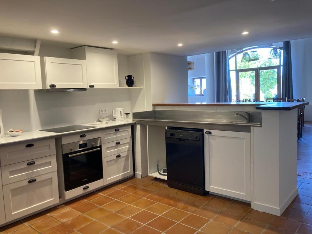 Maison, Canal Du Midi Piscine Homps  Zewnętrze zdjęcie